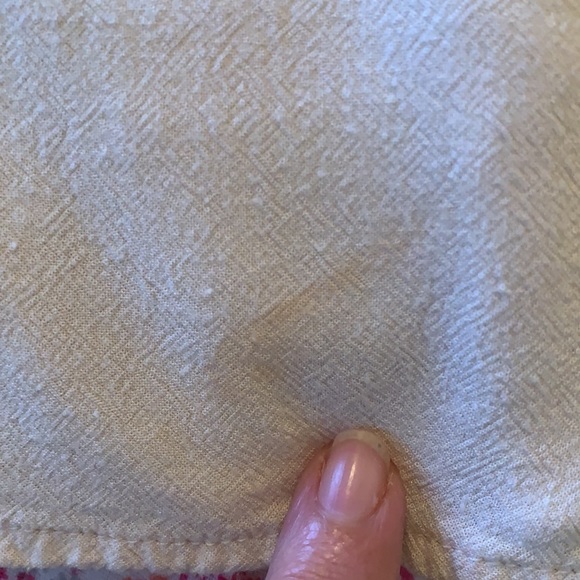 Cute short sleeve women’s top, size large (more like a medium). Lace sleeves - Picture 4 of 8